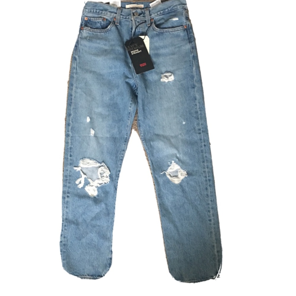 SOLD Levi's Wedgie Straight Distressed Jeans - Picture 2 of 7
